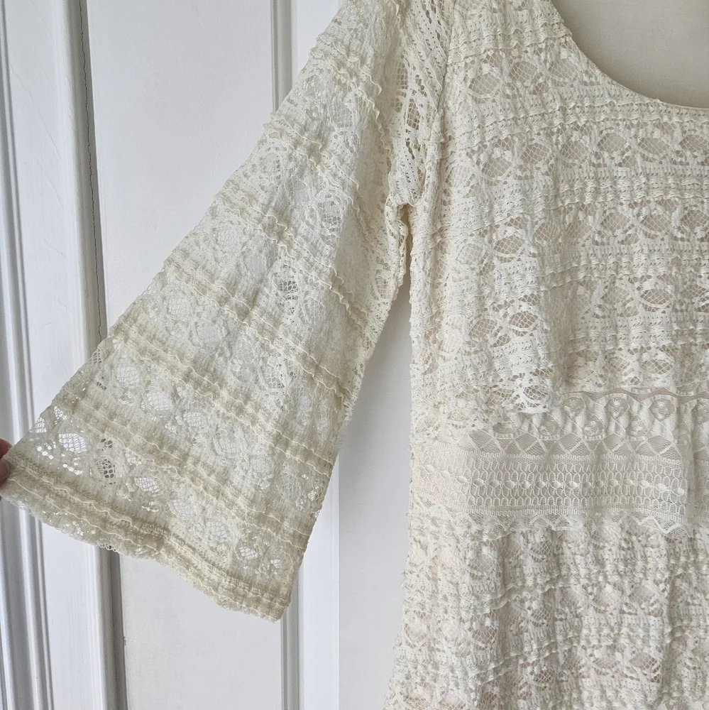 NWOT Ivory Lace Bell Sleeve Dress - Picture 2 of 7